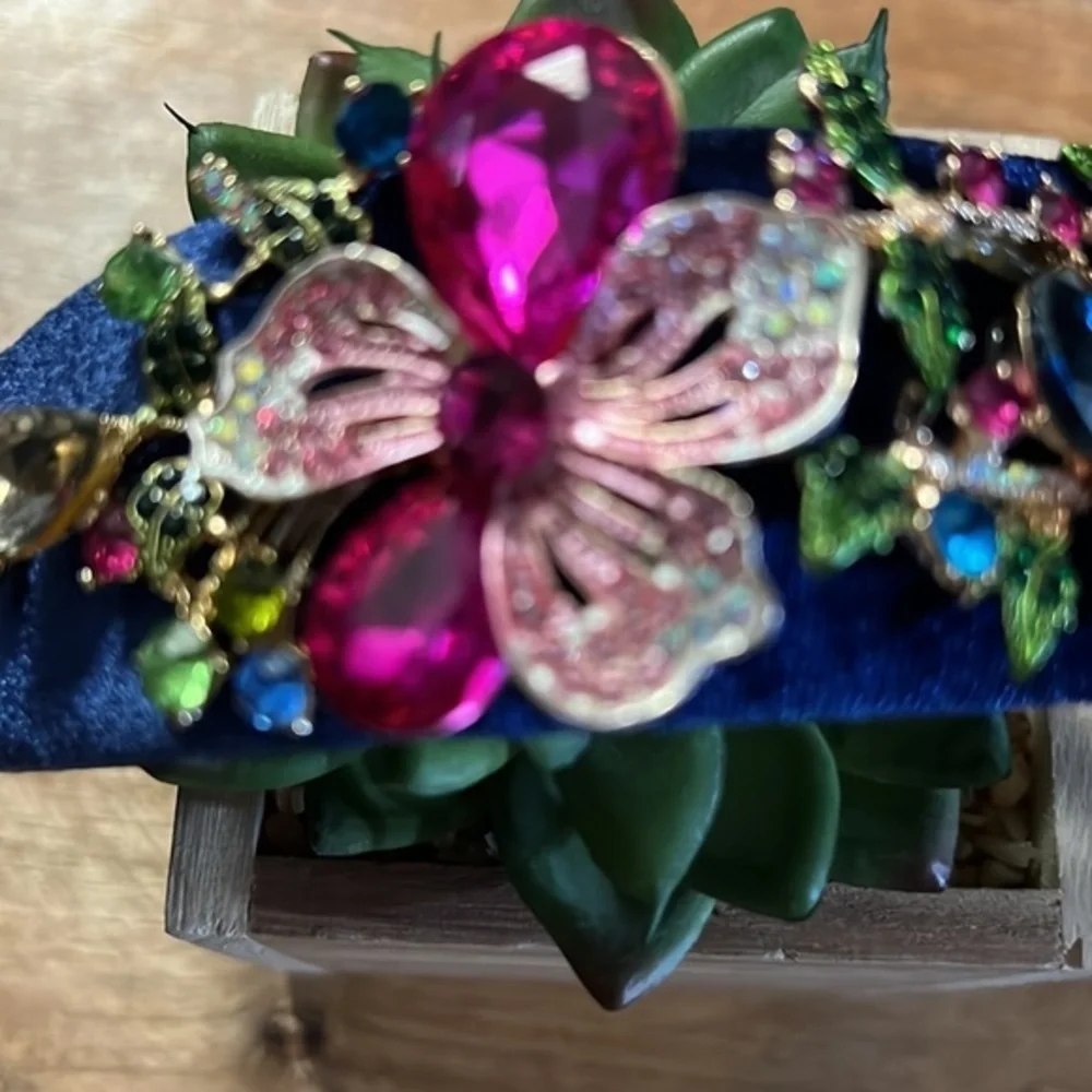 Elegant Flowers and Rhinestones headband / Tiara